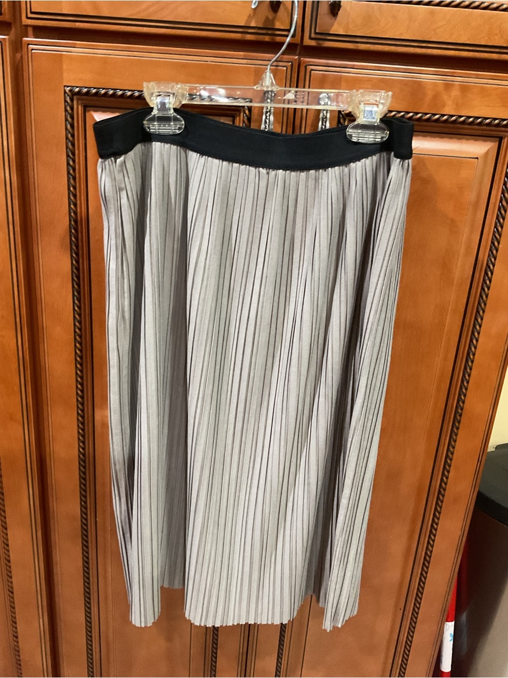 Apt. 9 Skirt Womens Black Gray Small Pleated Chiffon Casual Flared A-Lined EUC